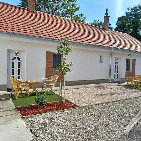 Kukoriq 2 Apartman Siklos Exterior photo